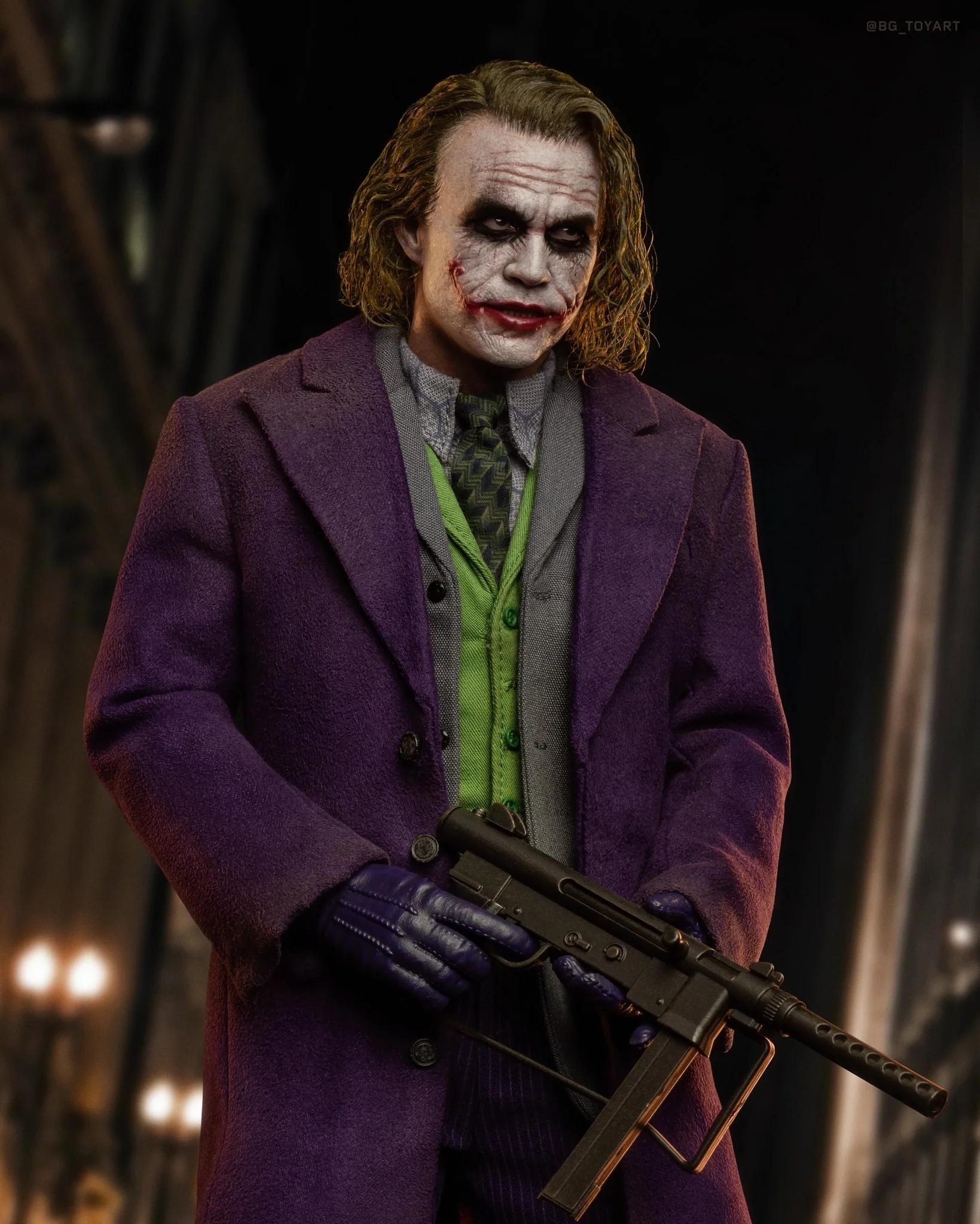 Hot Toys DX33AE The Dark Knight Trilogy 1/6th scale The Joker Collectible Figure Rooted Hair Artisan Edition - Image 6